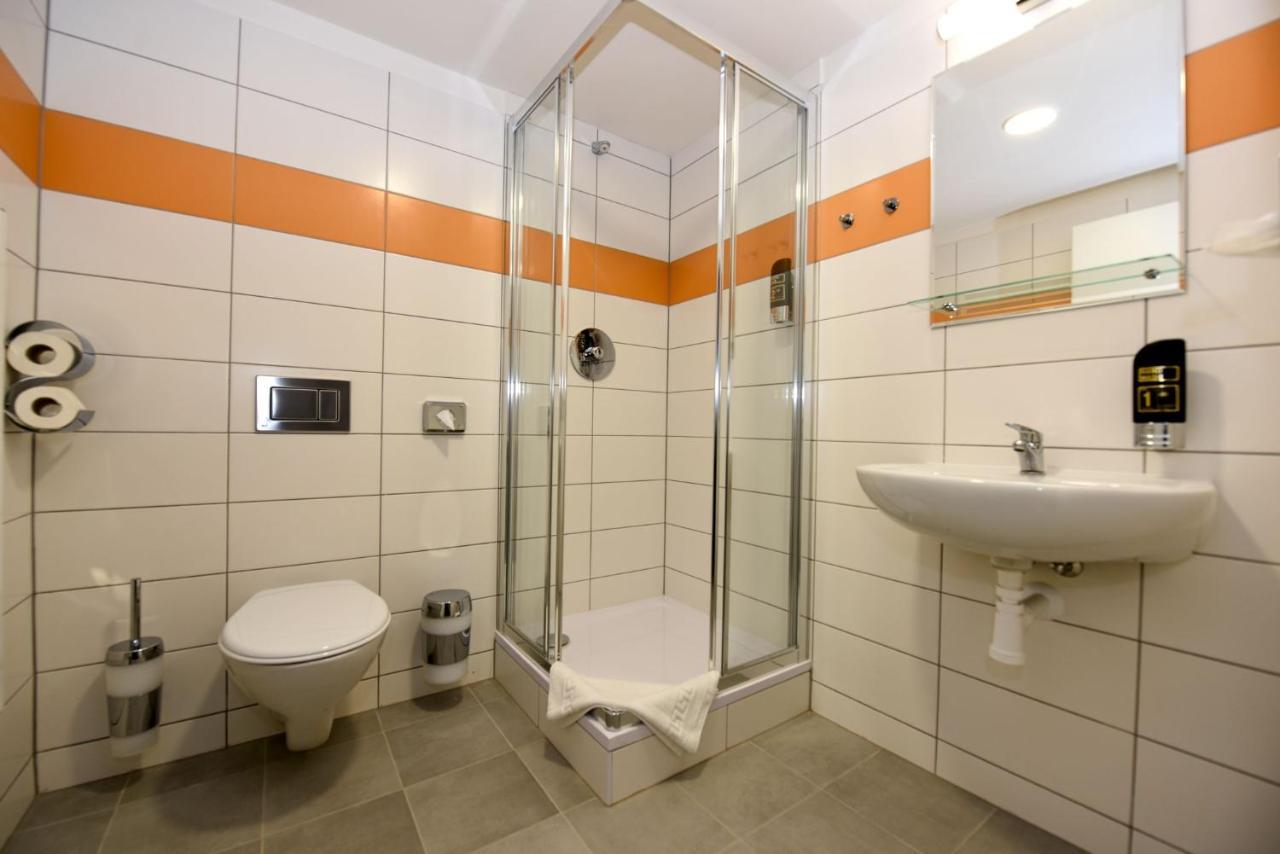 Hotel Prokopavka Plzen Bagian luar foto